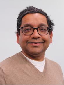 Profielfoto van auteur Drs. Prem Adhien