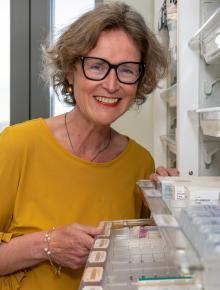 Profielfoto van auteur dr. Loes Visser