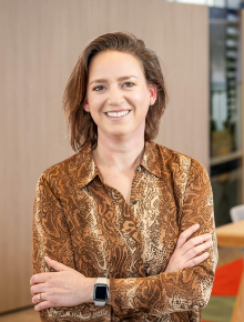 Profielfoto van auteur dr. Florien Cramwinckel