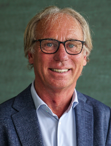 Profielfoto van auteur dr. Henk Oosterhof